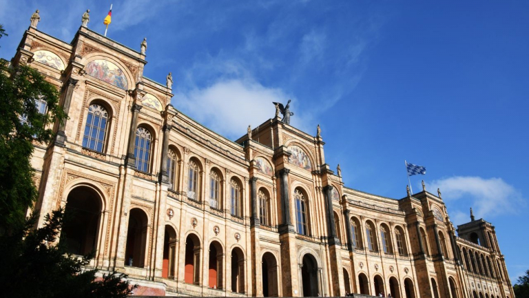 26-02-25_maximilinaeum_münchen_átméretezett2.jpg